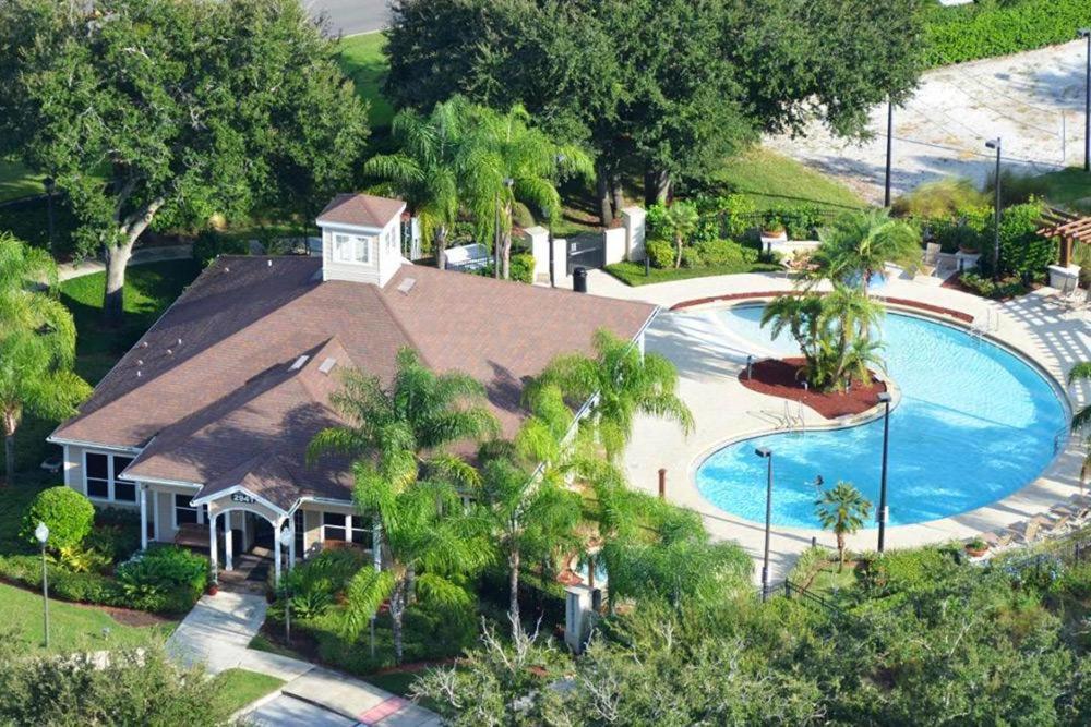 Villa Vilarim - Lucaya Village Resort Celebration Exterior photo